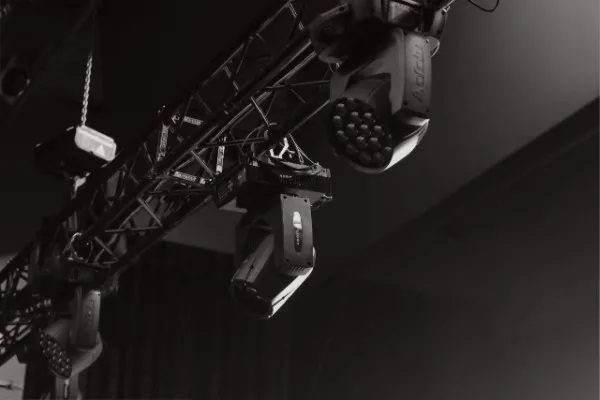 Поворотные головы: виды, отличия и область применения