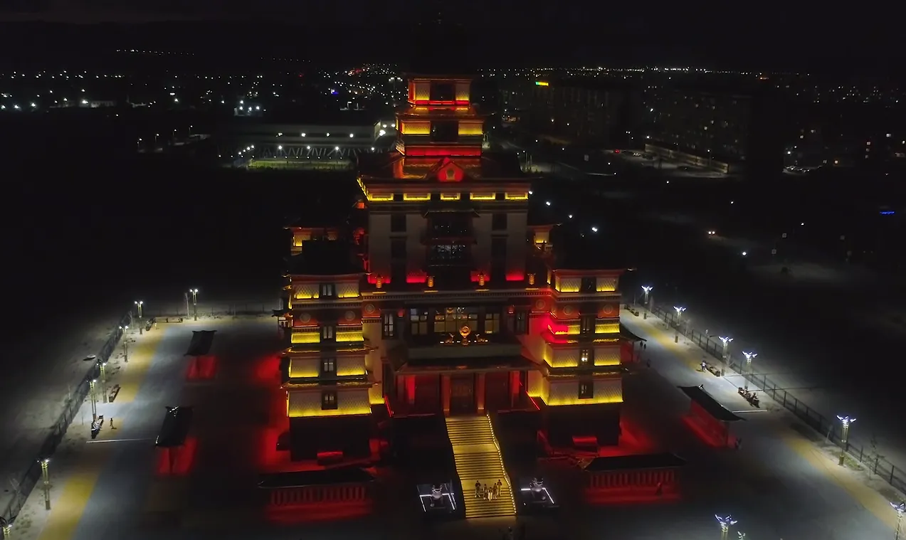 Поставка системы управления архитектурной подсветкой здания Поставка системы управления архитектурной подсветкой здания