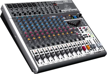 BEHRINGER X1832USB BEHRINGER X1832USB