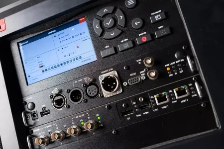 UDM_DSC9802-inputs-display UDM_DSC9802-inputs-display