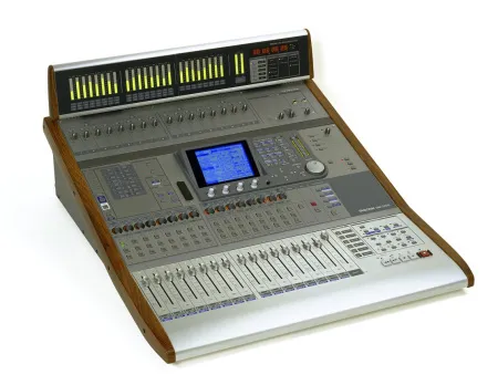 Купить Tascam DM-3200 по выгодной цене в Сочи